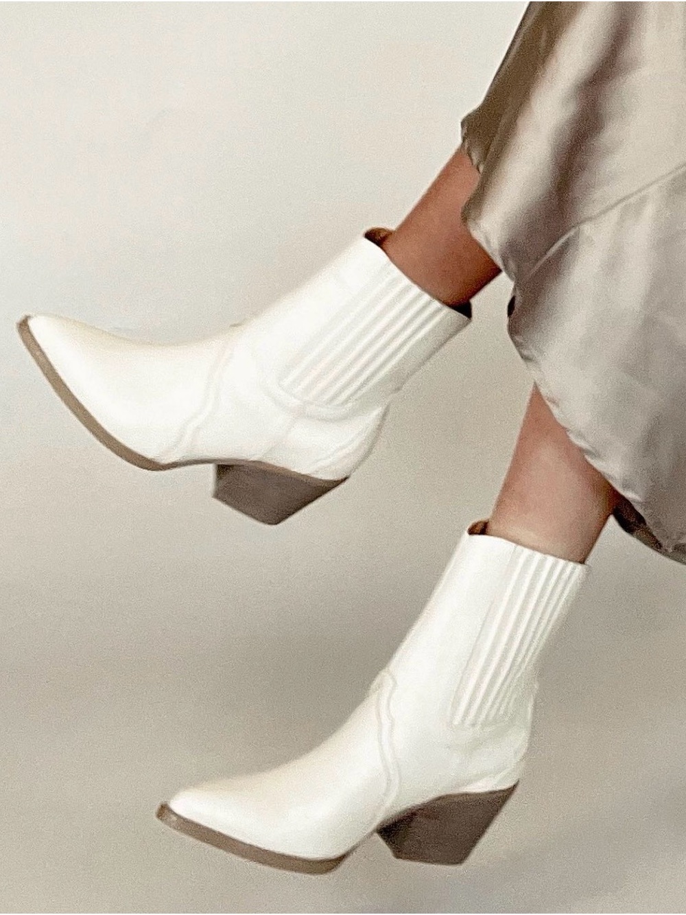 Women's White Western Chelsea Ankle Boots